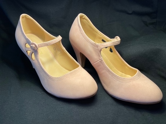 Chase + Chloe - Picture 2 of 4